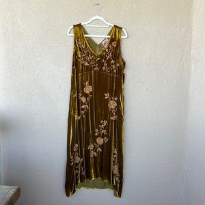 Johnny Was Vixie Velvet Tank Dress, gold, never worn, size L.